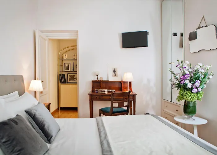 Garibaldi Piazza Di Spagna Vendégház 4*